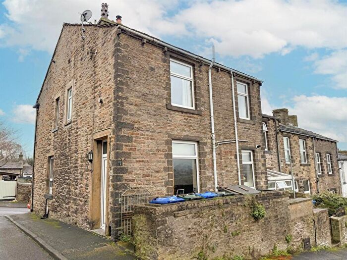 2 Bedroom End Of Terrace House For Sale In South View, Farnhill, BD20