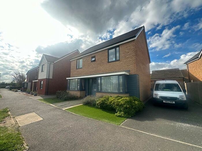 4 Bedroom Detached House To Rent In Ashpole Avenue, Wootton, MK43