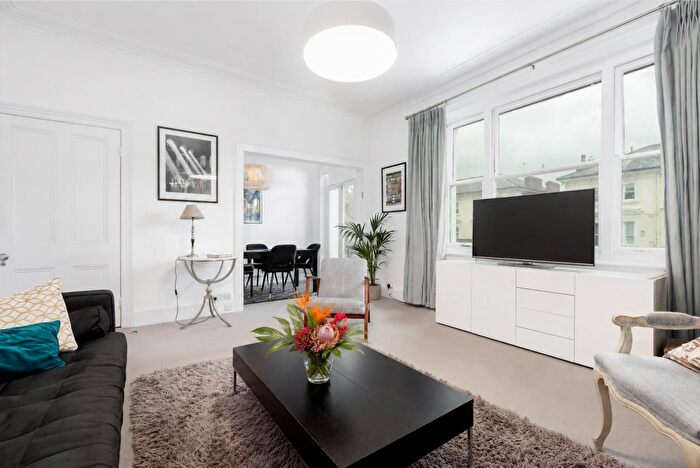 3 Bedroom Flat To Rent In Belsize Park, London, NW3