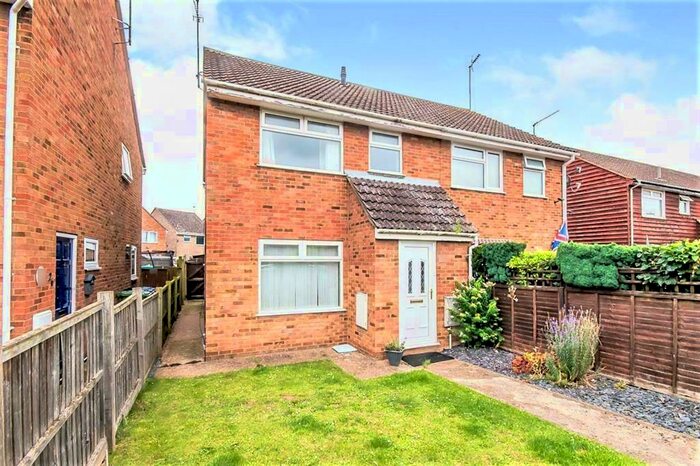 3 Bedroom Semi-Detached House To Rent In Prince Of Wales Close, Wisbech, PE13