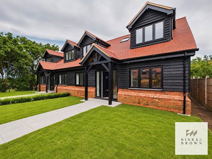 4 Bedroom Semi-Detached House For Sale In Wharf Way, Stanford Le Hope, Essex, SS17