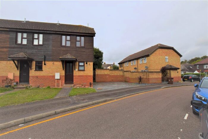 2 Bedroom End Of Terrace House To Rent In The Old Orchard, Rainham, Gillingham, ME8
