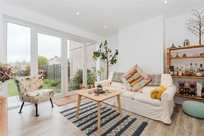 3 Bedroom Semi-Detached House To Rent In Kingsway, St. George, Bristol, BS15