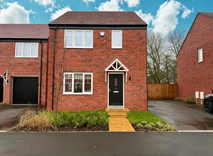 3 Bedroom Semi Detached House To Rent In Pavilion Acres, Walsall, WS3