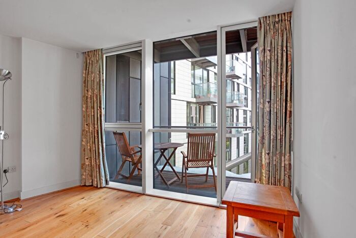 2 Bedroom Flat For Sale In Times Square, London, E1