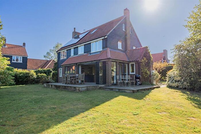 6 Bedroom Detached House For Sale In Manor Close, Walberswick, IP18