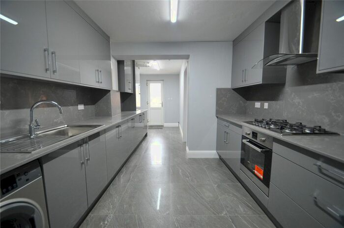 4 Bedroom Terraced House To Rent In Minster Way, Slough SL3