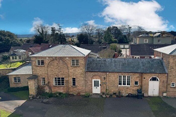 3 Bedroom Cottage To Rent In Belmont Drive, Taunton, TA1