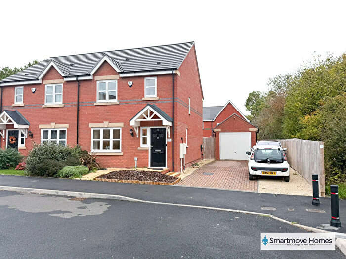 3 Bedroom Semi-Detached House For Sale In Aumonier Way, Alfreton, DE55