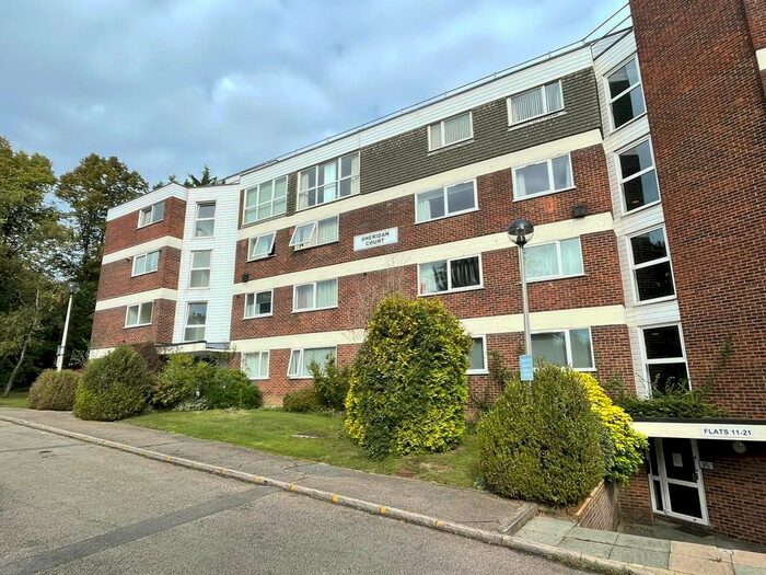 2 Bedroom Flat To Rent In Coombe Road, Croydon, Surrey, CR0