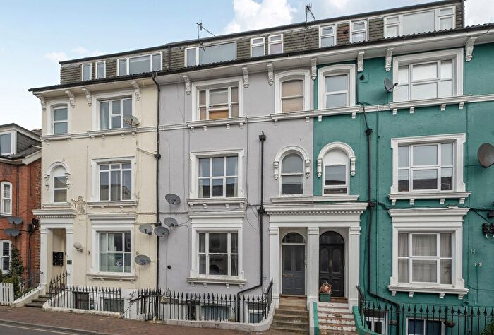 1 Bedroom Flat For Sale In Dudley Road, Tunbridge Wells, Kent, TN1