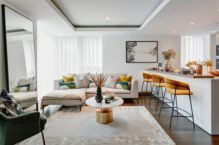 2 Bedroom Flat For Sale In North Wharf Road, Paddington, London, W2