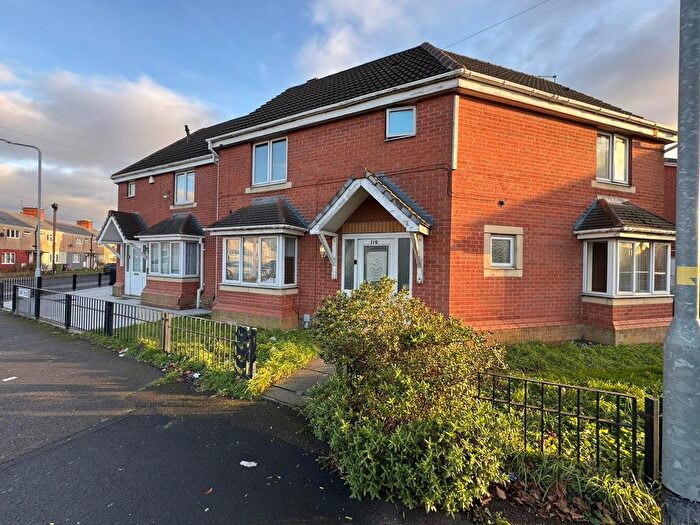 6 Bedroom Property For Sale In Lunt Road, Bilston, West Midlands, WV14