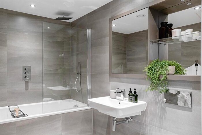 2 Bedroom Apartment To Rent In Broad Street, Birmingham, B15