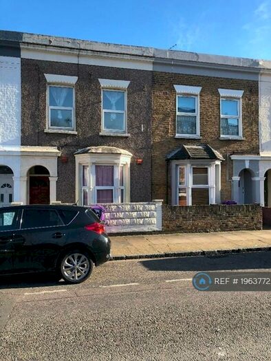 2 Bedroom Flat To Rent In Portree Street, London, E14