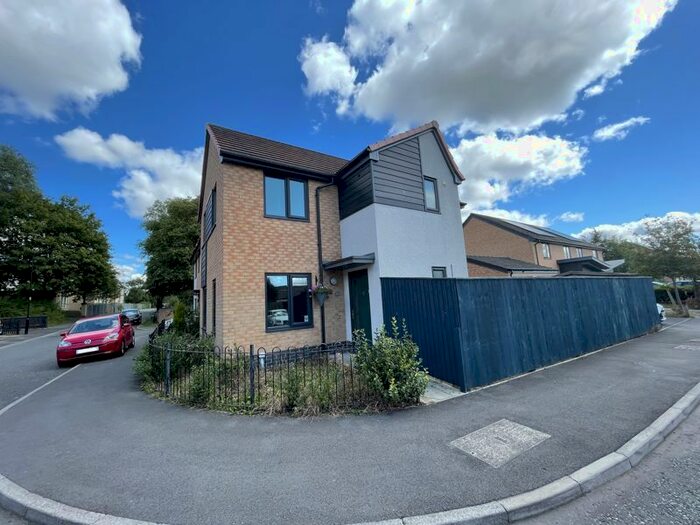 Houses for sale & to rent in NE5 2GE, Thomaston Court, Fenham Newcastle