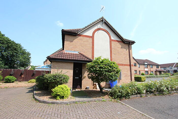 1 Bedroom House To Rent In Pimpernel Grove, Walnut Tree, MK7