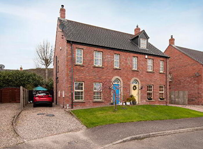 3 Bedroom Semi-Detached House For Sale In The Cairn, Carrickfergus, BT38