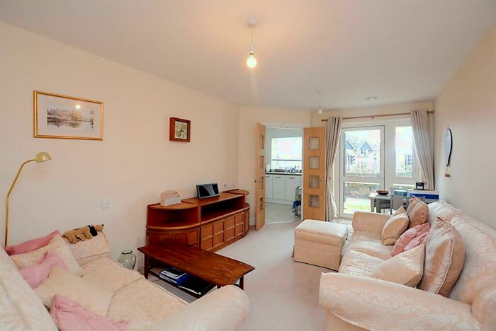 2 Bedroom Apartment For Sale In Wardington Court, Welford Road, Northampton, Northamptonshire, NN2