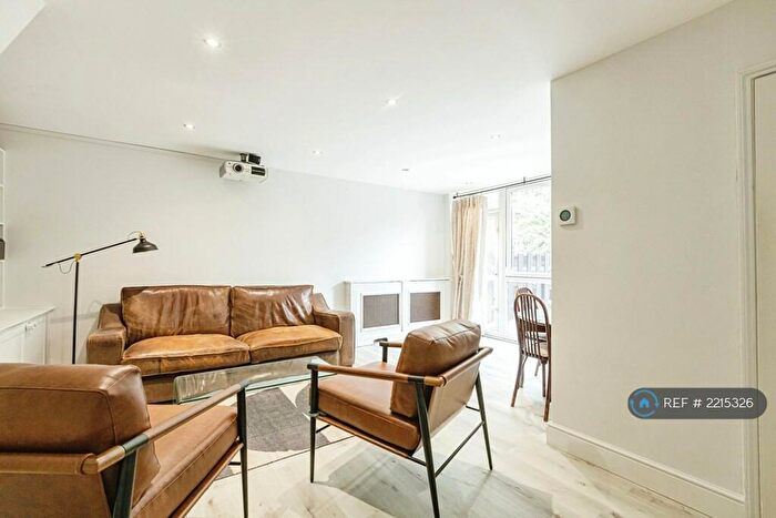 3 Bedroom Maisonette To Rent In Moorgreen House, London, EC1V