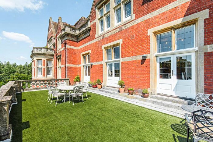 2 Bedroom Apartment For Sale In Desirable Grade Ii Listed Elizabethan Style Home In Trowse, NR14