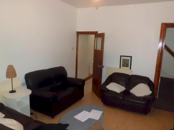 6 Bedroom Property To Rent In Harrow Road, Selly Oak, Birmingham, B29