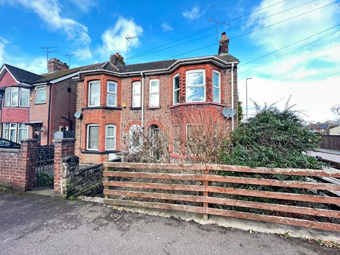 1 Bedroom Flat To Rent In Houghton Road, Dunstable, Bedfordshire, LU5