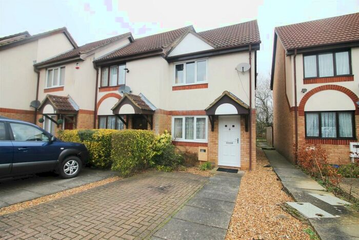 2 Bedroom End Of Terrace House To Rent In Pimpernel Grove, Walnut Tree, Milton Keynes, MK7