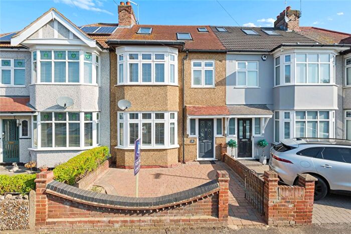 4 Bedroom Terraced House For Sale In Horace Avenue, Romford, RM7