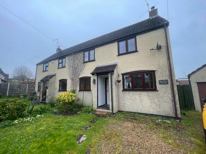 2 Bedroom House To Rent In Fosse Lane, Nailsea, Bristol, BS48