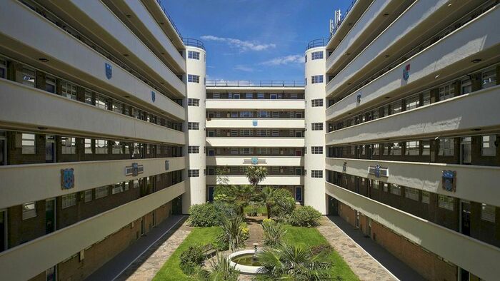 2 Bedroom Flat To Rent In Sheen Road, Richmond, TW9