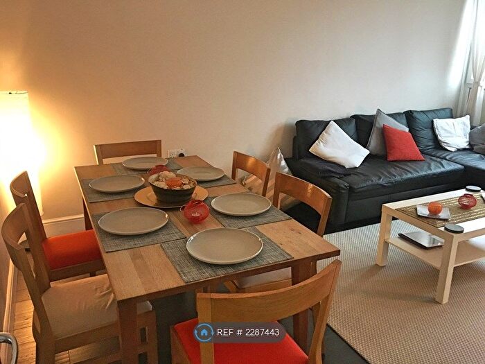 1 Bedroom Flat To Rent In St Helena Road, London, SE16