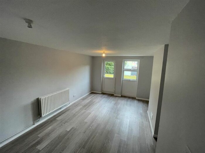 2 Bedroom Flat To Rent In Union Street, Dunstable, LU6
