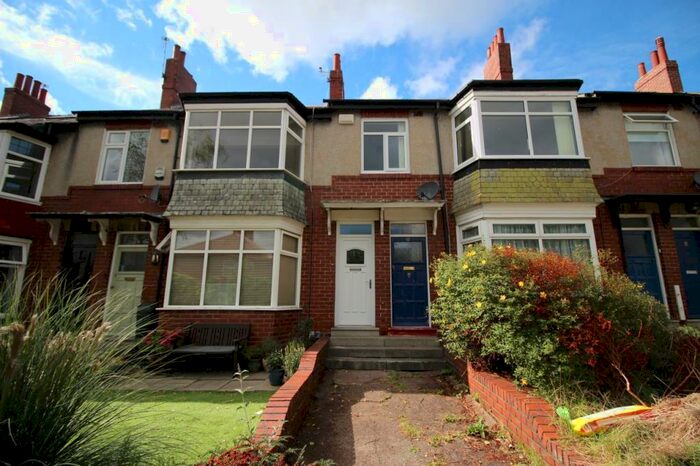 3 Bedroom Flat To Rent In Valley View, Jesmond, Newcastle Upon Tyne, NE2