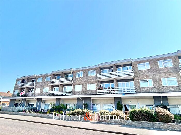 2 Bedroom Apartment For Sale In Kings Avenue, Holland-on-Sea, Clacton-on-Sea, Essex, CO15