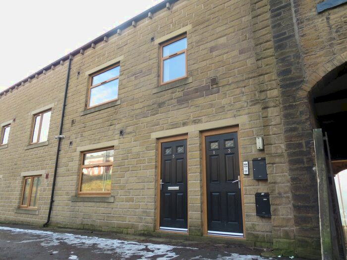 2 Bedroom Flat To Rent In High Fields, Wakefield Road, Sowerby Bridge, HX6
