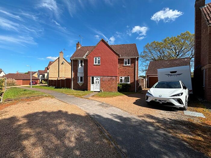4 Bedroom Detached House For Sale In Chestnut Close, Brandon, IP27