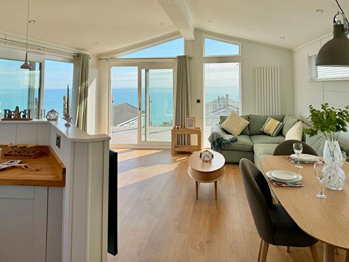2 Bedroom Lodge For Sale In Coast View Holiday Park, Torquay Road Shaldon, TQ14