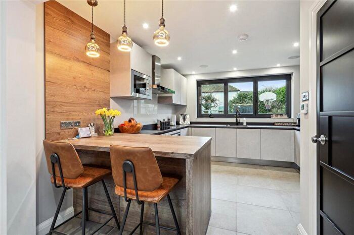 5 Bedroom Detached House For Sale In Rydens Avenue, Walton-On-Thames, KT12