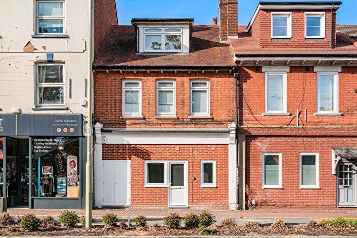 1 Bedroom Penthouse For Sale In Lynchford Road, Farnborough, Hampshire, GU14