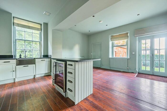2 Bedroom Flat To Rent In Beech Grove, Harrogate, North Yorkshire, Uk, HG2
