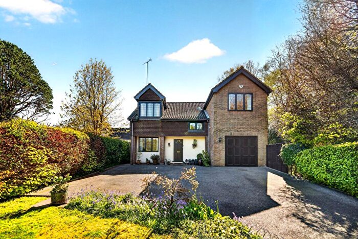 4 Bedroom Detached House For Sale In Beacon Road, Ringshall, HP4