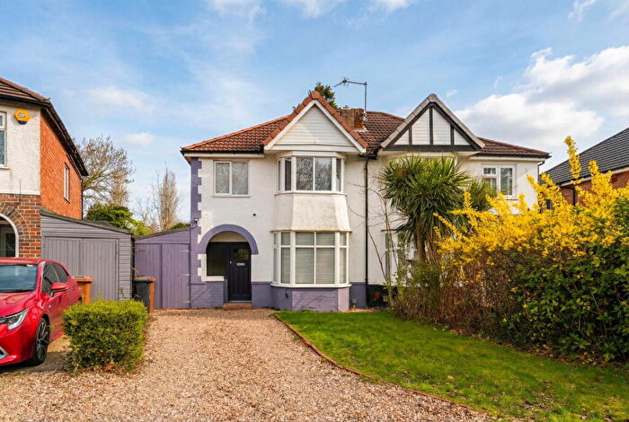 3 Bedroom Semi Detached House For Sale In Streetsbrook Road, Shirley, B90