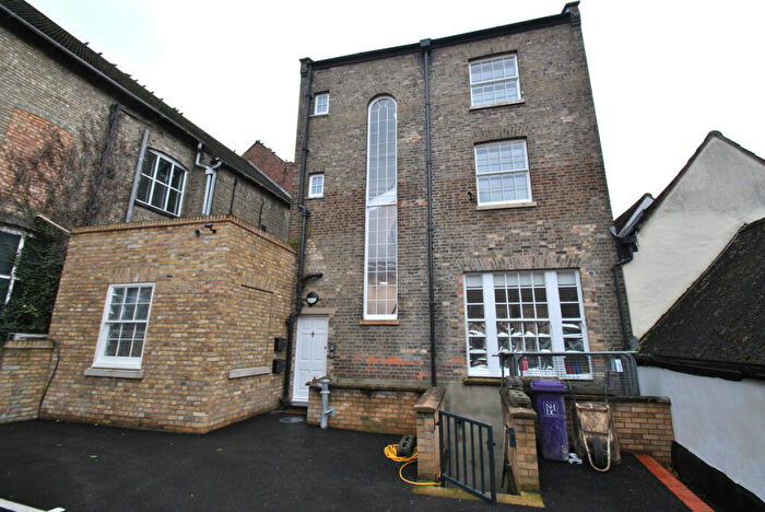 2 Bedroom Apartment To Rent In Church Street, Biggleswade, SG18