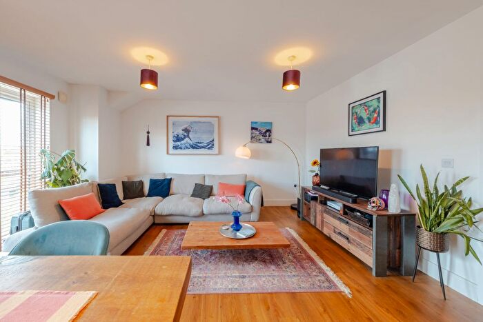 2 Bedroom Flat For Sale In Old Pump House Close, Bristol, BS13