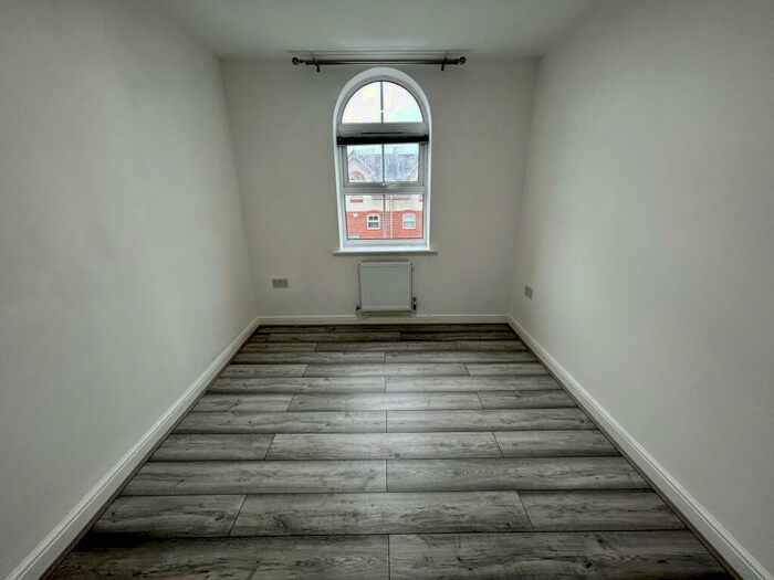 4 Bedroom House To Rent In Whimberry Way, Withington, M20