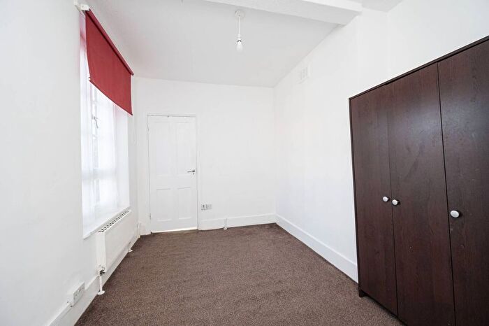 1 Bedroom Flat To Rent In Derby Lodge, King's Cross, London, WC1X