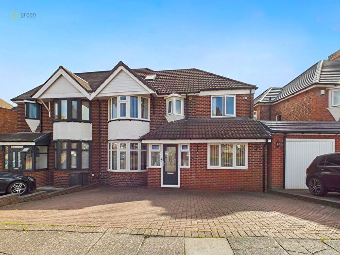 6 Bedroom Semi-Detached House For Sale In Welwyndale Road, Wylde Green, Sutton Coldfield, B72