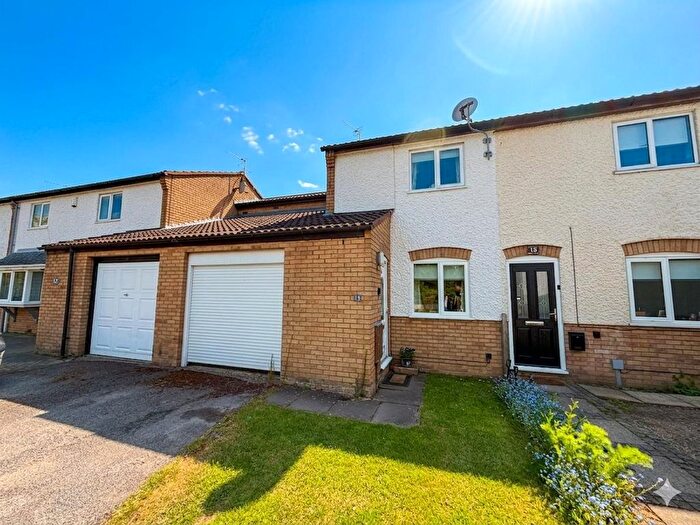 2 Bedroom Property For Sale In Exeter Close, Daventry, NN11