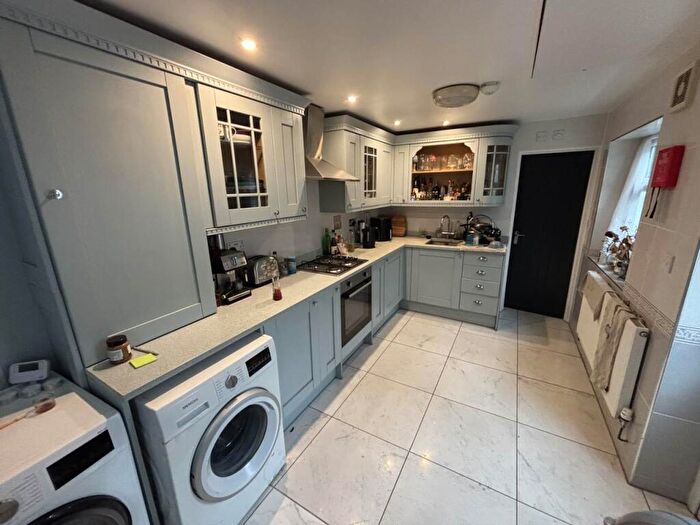 5 Bedroom Terraced House To Rent In Arran Street, Roath, Cardiff, CF24